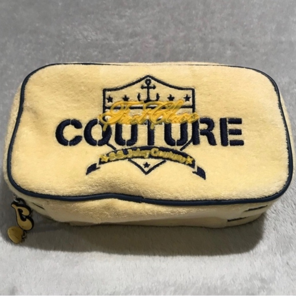 Juicy Couture Terrycloth makeup case